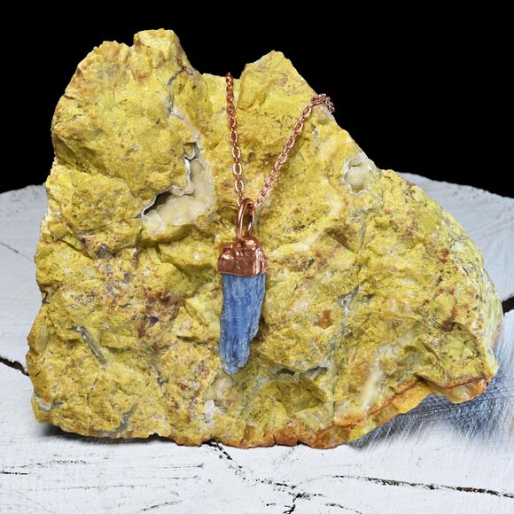 Raw Kyanite Copper Electroformed Pendant - Picture 2 of 4